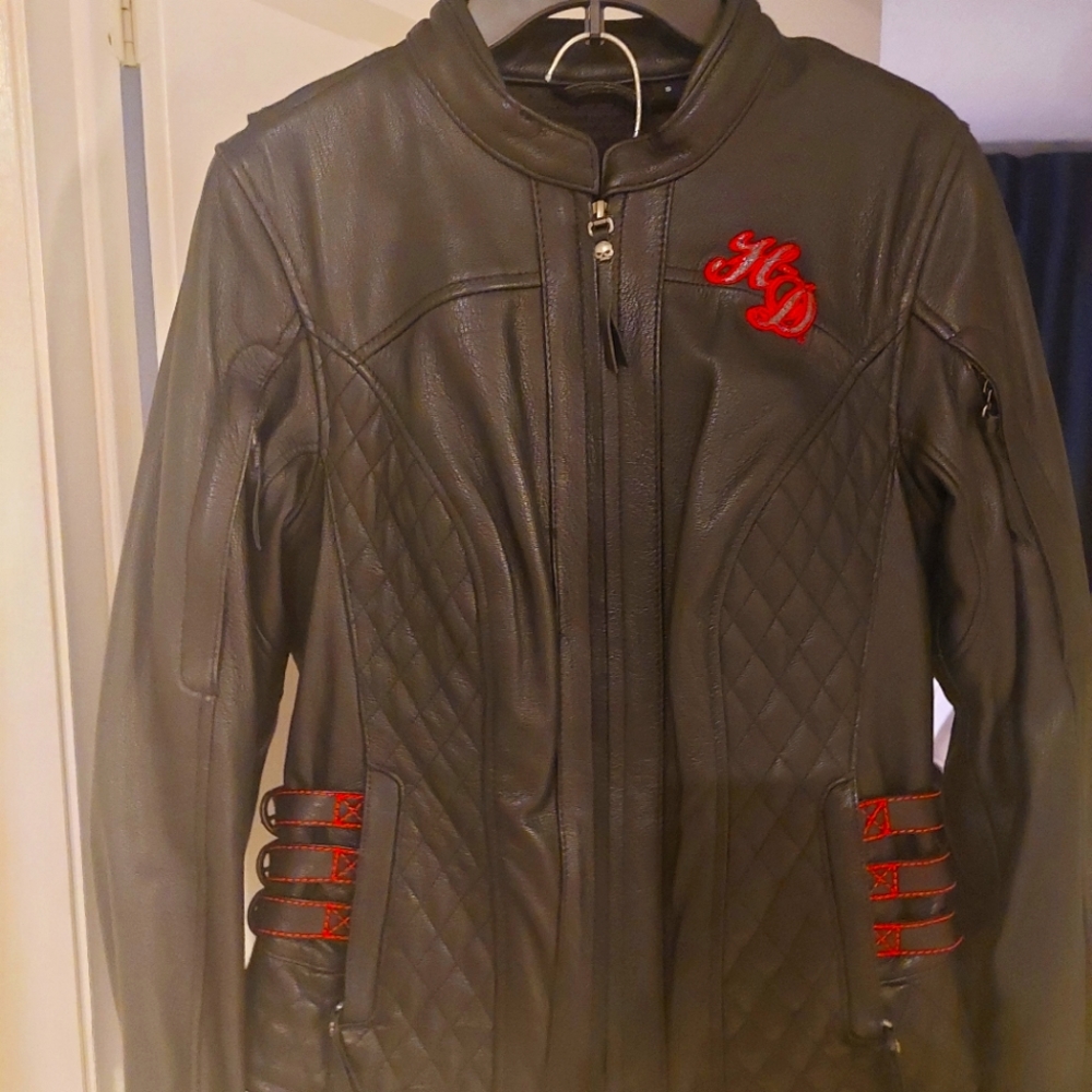 HARLEY DAVIDSON LEATHER GIRL JACKET ( SMALL )